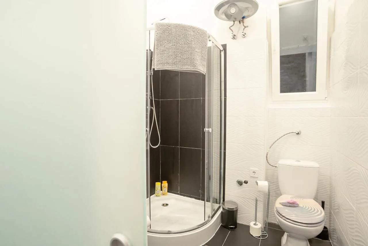Bella Mia - Entire Apartment Near Liszt Ferenc Ter Budapest